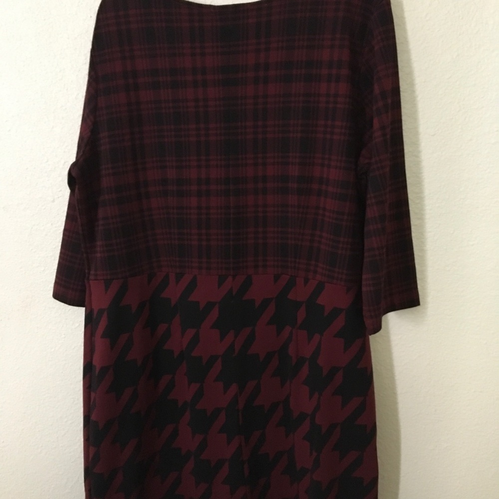 Dress - Picture 3 of 3